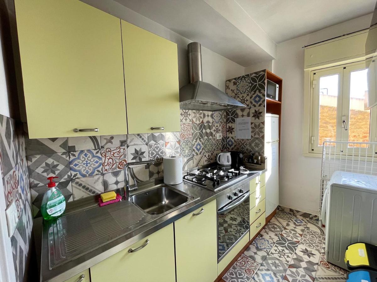 2 Apartments - Akragas Home 1 & 2 On Via Atenea City Center With View 阿格里真托 外观 照片