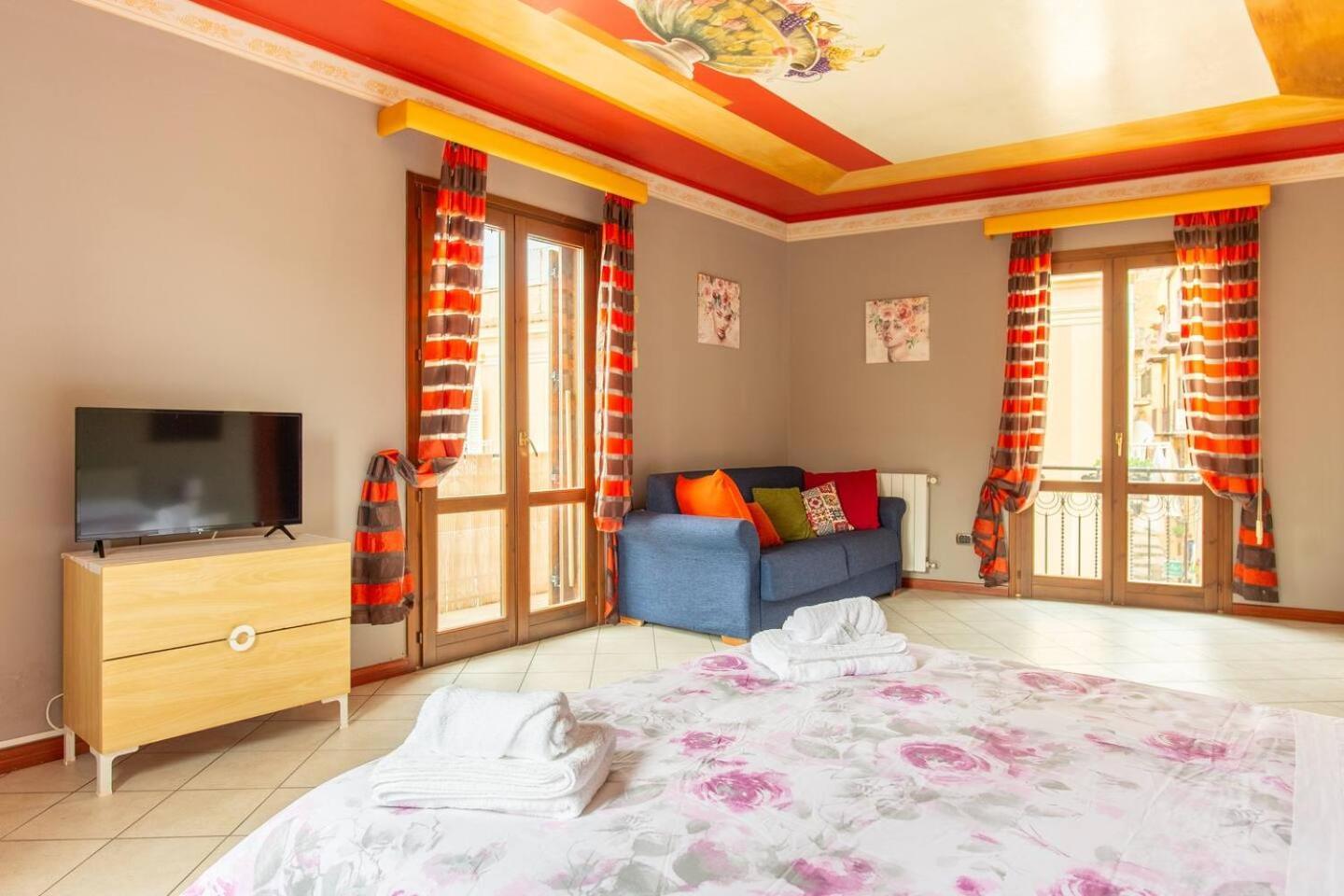 2 Apartments - Akragas Home 1 & 2 On Via Atenea City Center With View 阿格里真托 外观 照片