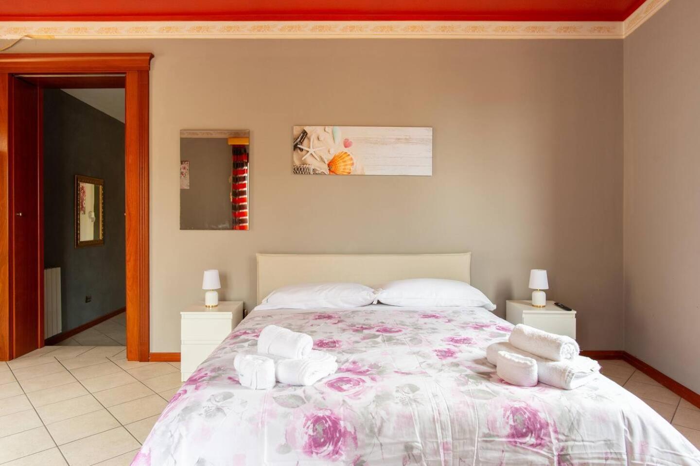 2 Apartments - Akragas Home 1 & 2 On Via Atenea City Center With View 阿格里真托 外观 照片