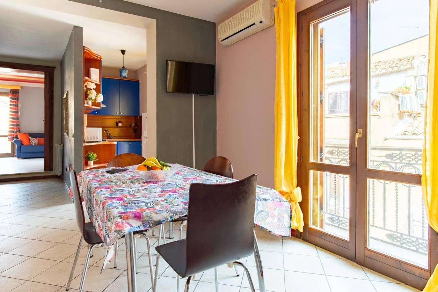 2 Apartments - Akragas Home 1 & 2 On Via Atenea City Center With View 阿格里真托 外观 照片
