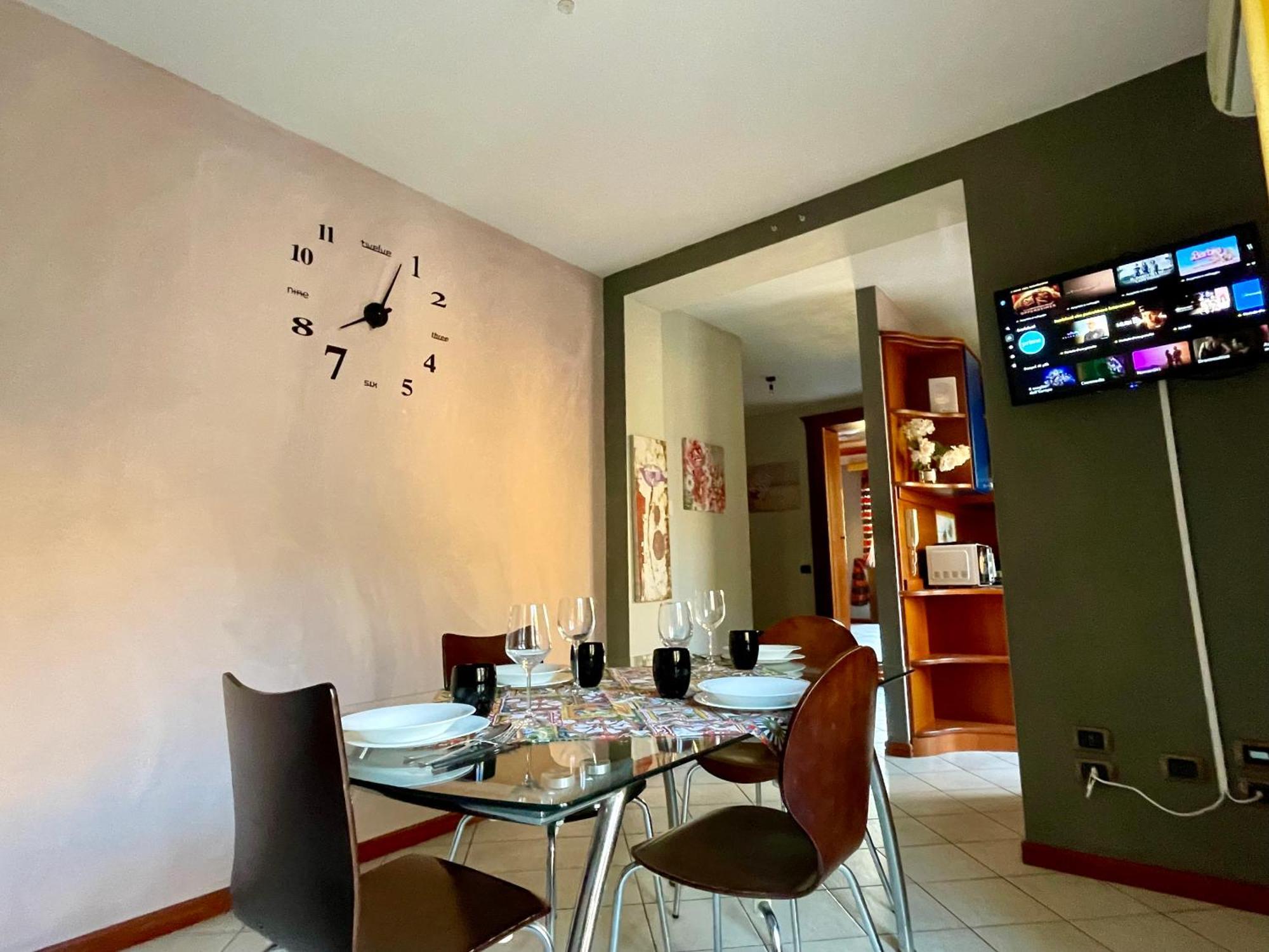 2 Apartments - Akragas Home 1 & 2 On Via Atenea City Center With View 阿格里真托 外观 照片