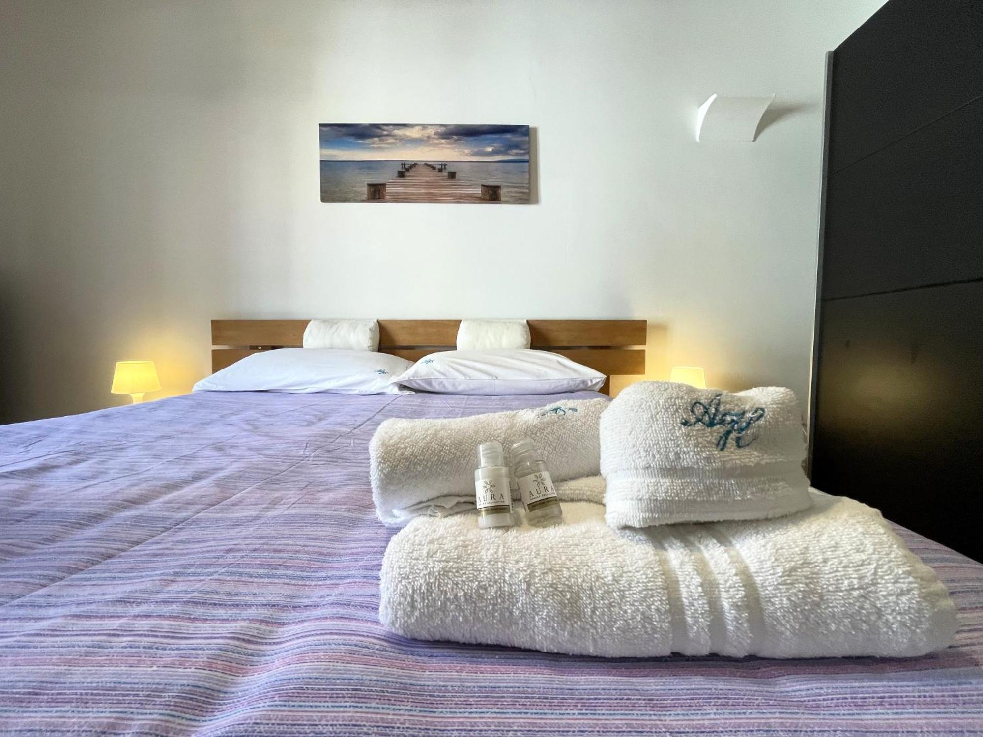 2 Apartments - Akragas Home 1 & 2 On Via Atenea City Center With View 阿格里真托 外观 照片